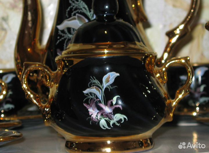 Кофейный черно-золотой сервиз 