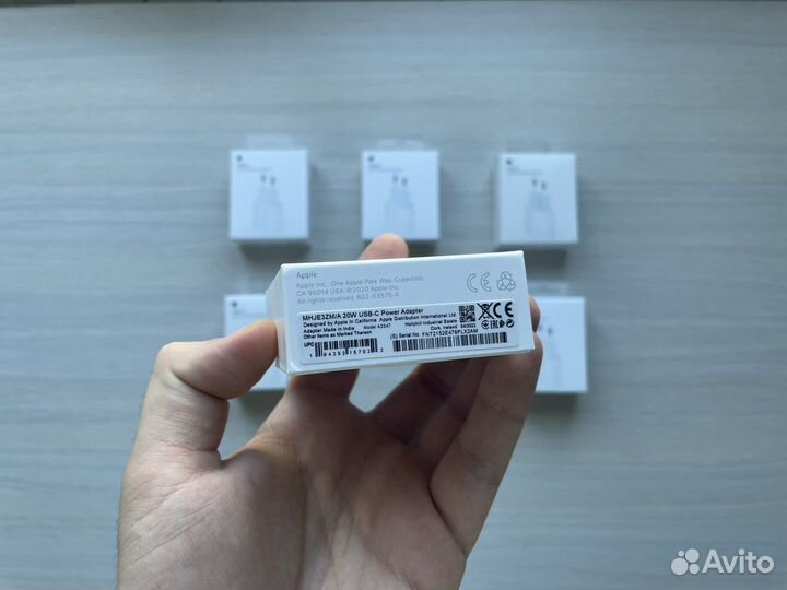 Оригинальный адаптер Apple 20W