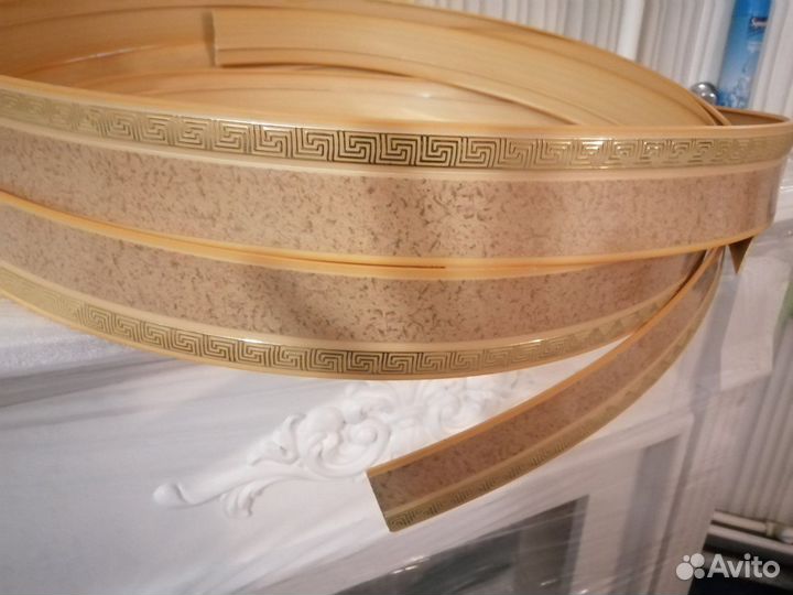 Декоративная гибкая планка (бленда) на карниз