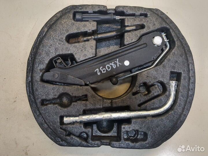 Набор инструментов штатный Volkswagen Golf Plus, 2