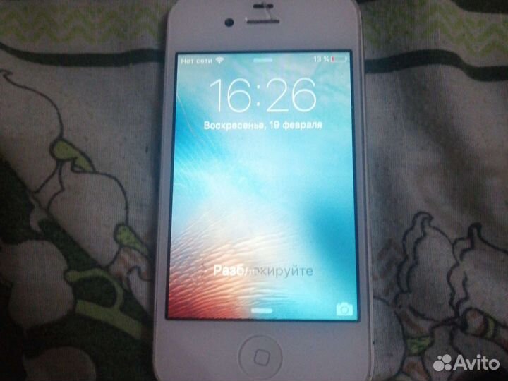 Телефон iPhone 4s