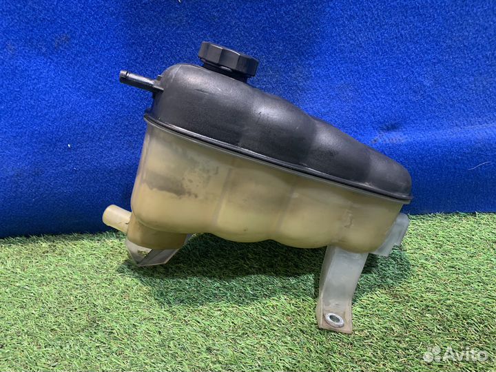 Расширительный бачок Cadillac Escalade 3 GMT900