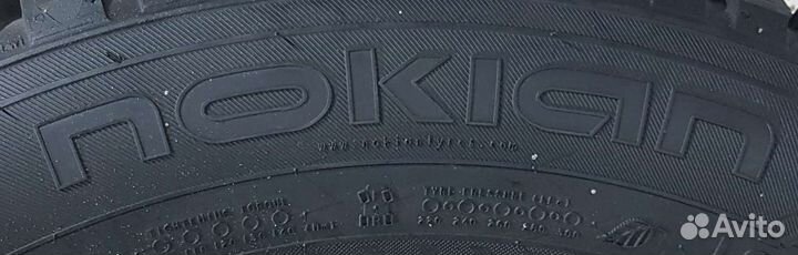 Nokian Tyres Hakkapeliitta 8 SUV 215/65 R17