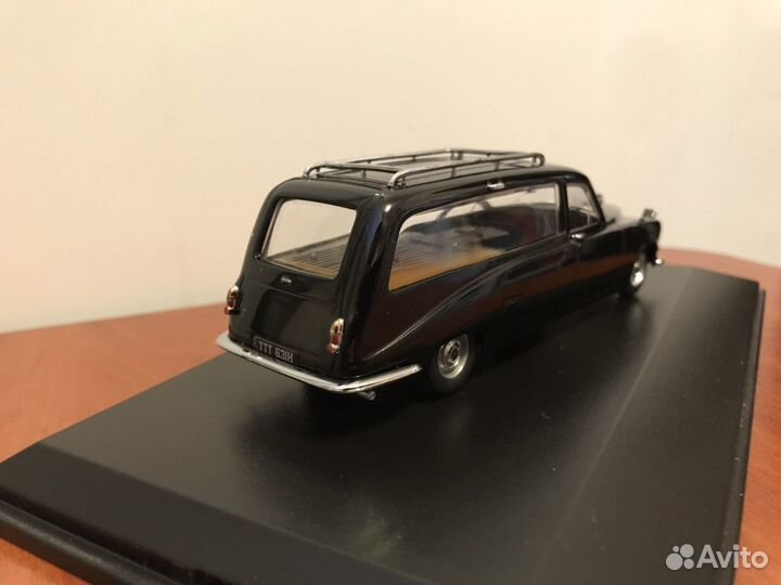 Daimler DS420 Black Hearse