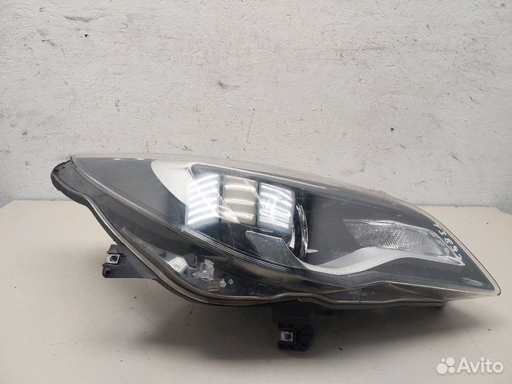 Фара (передняя) правая Opel Insignia