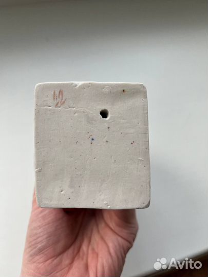 Статуэтка фарфоровая Укутыш (Девочка с муфтой) вин