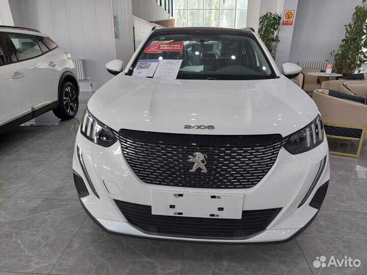 Peugeot 2008 1.2 AMT, 2021, 10 км