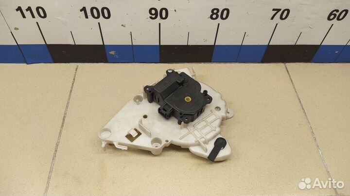 Моторчик заслонки отопителя Land Cruiser (150) -Pr