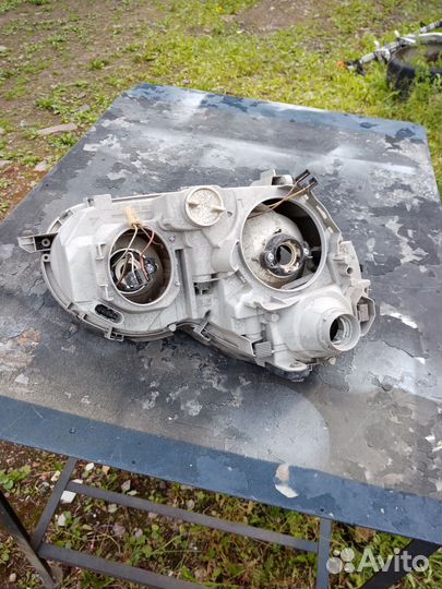 Mercedes-Benz C-Klasse W203 Фара левая, галоген