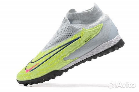 Футбольные бутсы сороконожки Nike