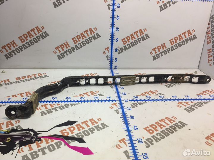 Мерседес E-Класс Держатель бака