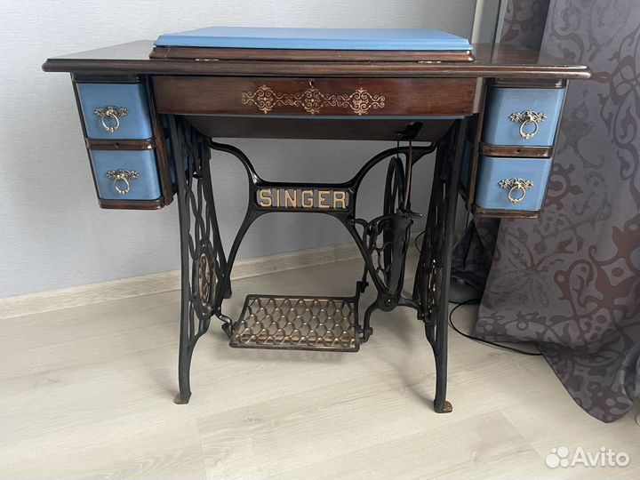 Швейная машинка Singer