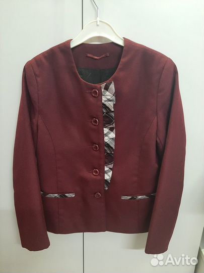 Школьный пиджак для девочки. Жакет