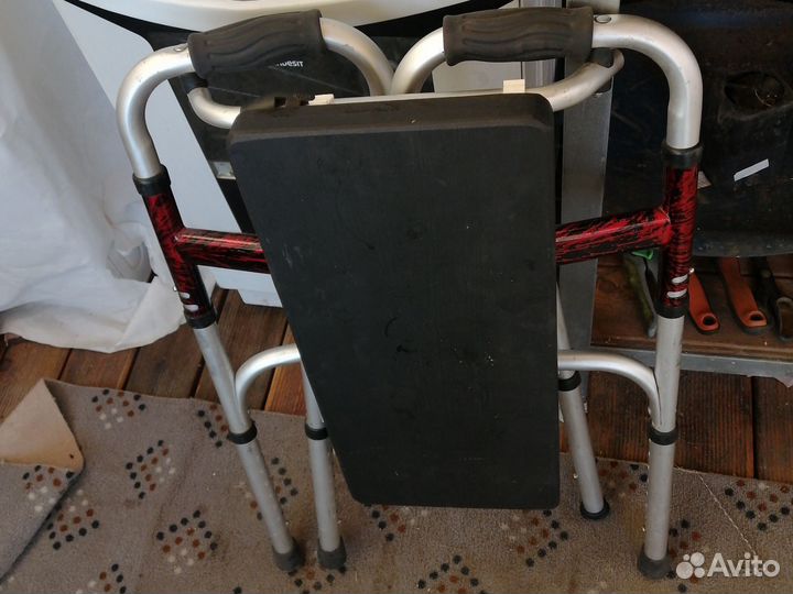 Ходунки для взрослых со сьемной полкой