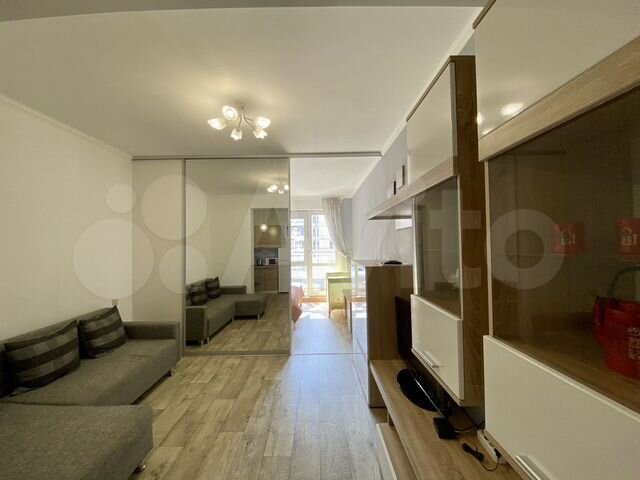 2-к. квартира, 45 м², 8/18 эт.