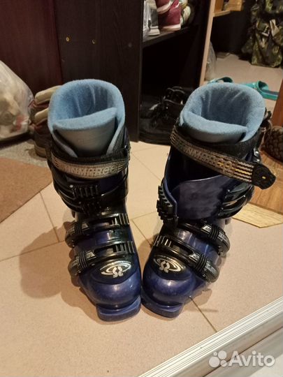 Горнолыжные ботинки 23.5