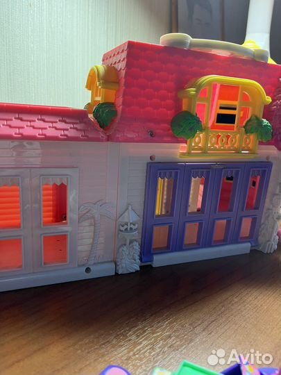 Кукольный домик с мебелью