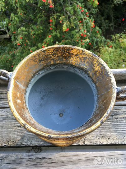 Кашпо для цветов