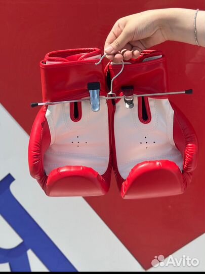 Боксерские перчатки Clinch