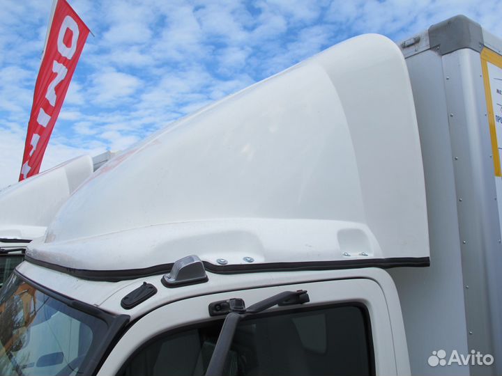 Обтекатель (спойлер) hino 300, hino 500 - оригинал