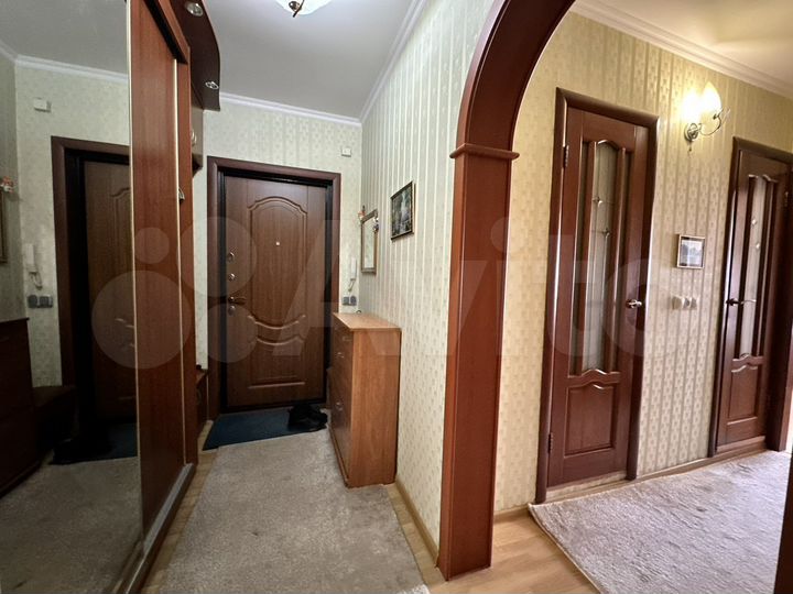 2-к. квартира, 51 м², 4/10 эт.