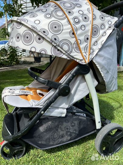 Прогулочная коляска