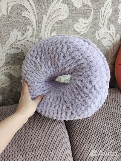 Подушка декоративная пончик