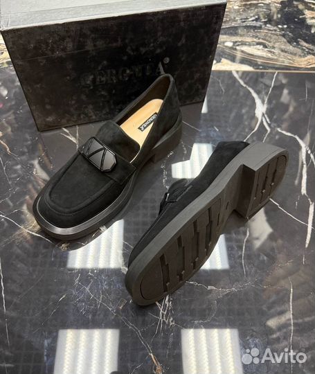 Лоферы женские