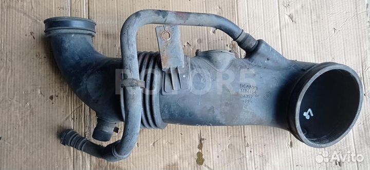 Патрубок воздушного фильтра Scania P 5 2011