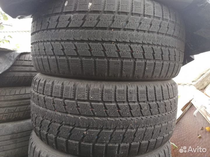 Observe X-10 275/40 R20 67