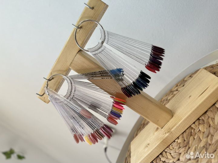 Подставка для типс и украшений