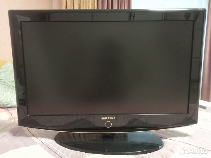 Телевизор Samsung, диагональ 80 см