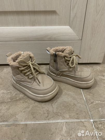 Ботинки демисезонные 23