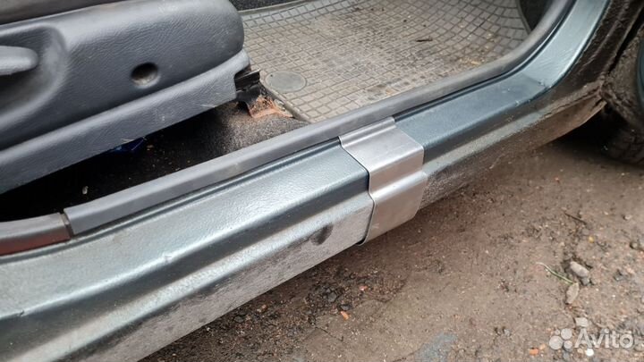 Новые пороги и арки для Kia Rio Dc