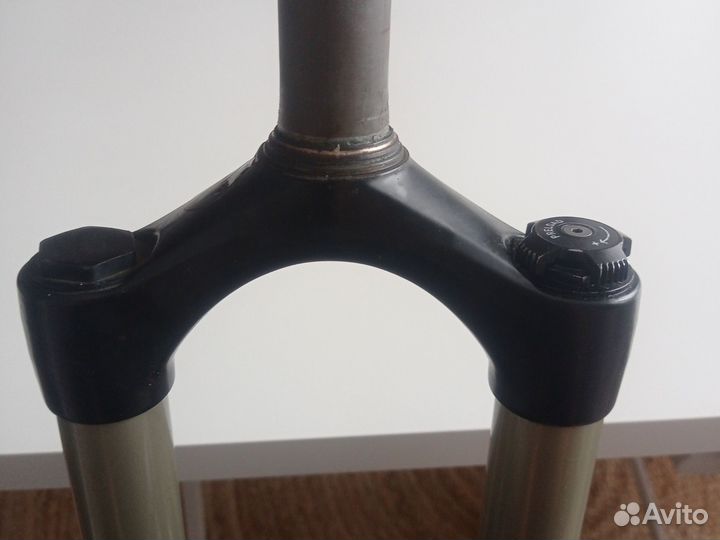 Вилка rock shox sector