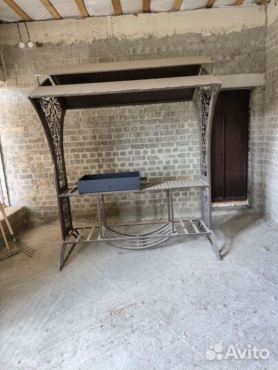 Мангал с крышей