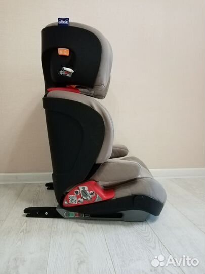 Автокресло Chicco 15-36 кг Изофикс
