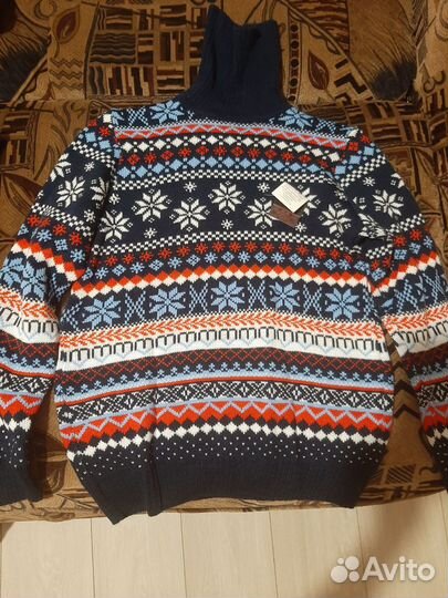 Свитер новогодний