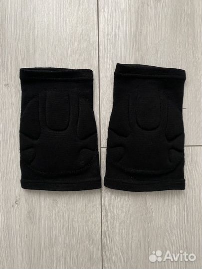 Наколенники черные