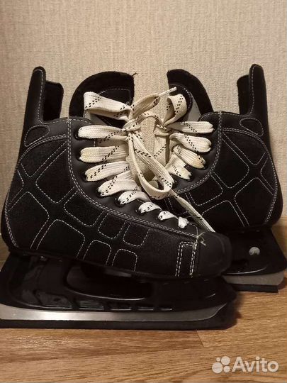 Коньки хоккейные