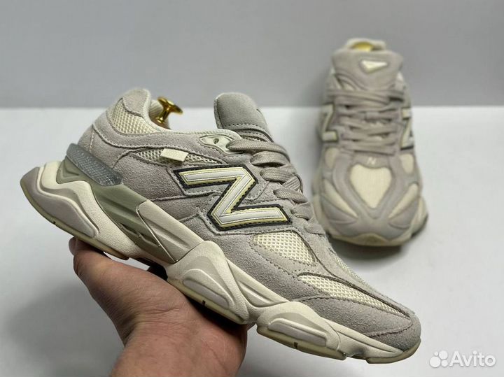 Кроссовки New Balance 9060 бежевые