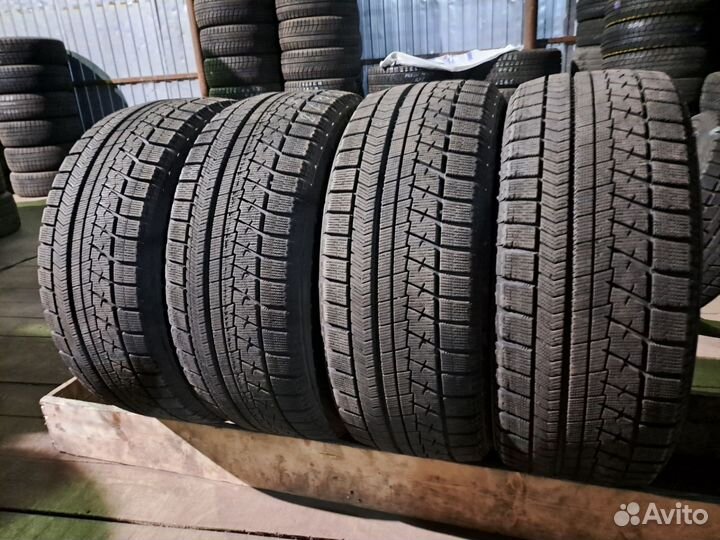 Bridgestone Blizzak VRX 225/50 R18 95Q