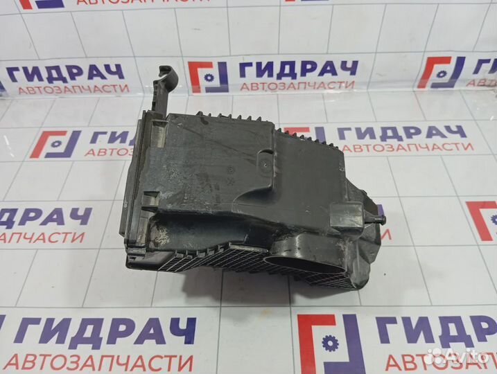 Корпус воздушного фильтра LADA Largus 165000974R