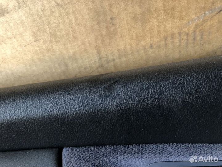 Обшивка двери правая nissan primera P12 рестаил