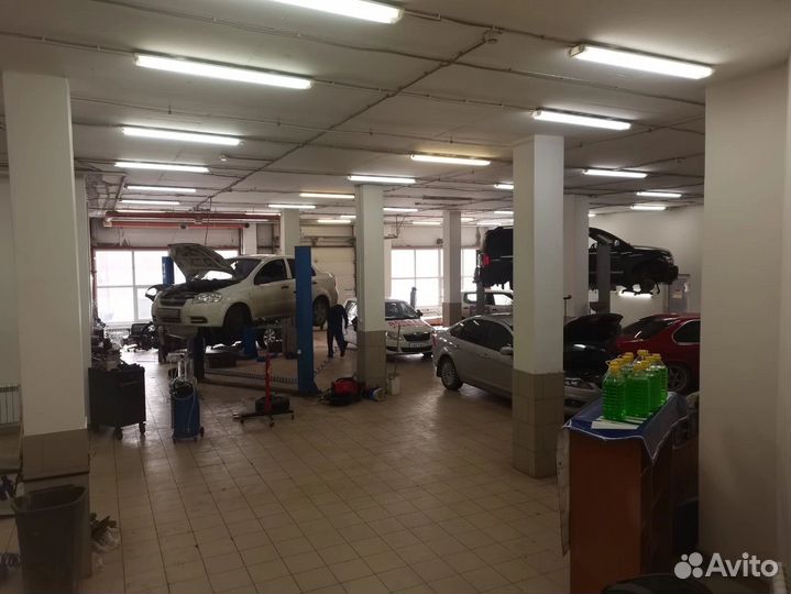 Админисиратор автосервиса