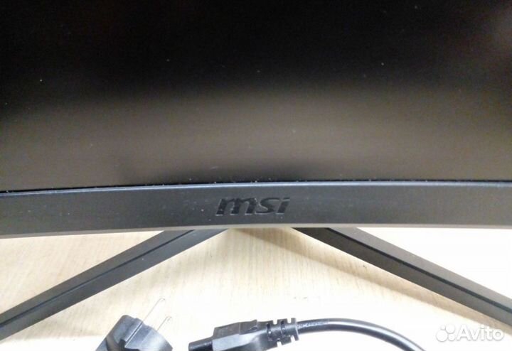 Монитор 27 MSI G27C4E2 дефект