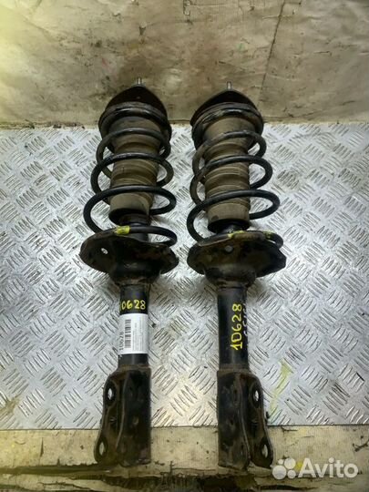 Стойка подвески передняя Toyota Funcargo NCP25