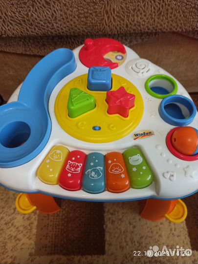 Развивающий музыкальный столик