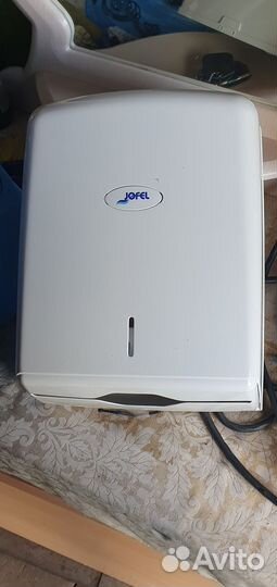 Диспенсер для бумажных полотенец/бумаги