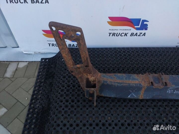 Усилитель переднего бампера